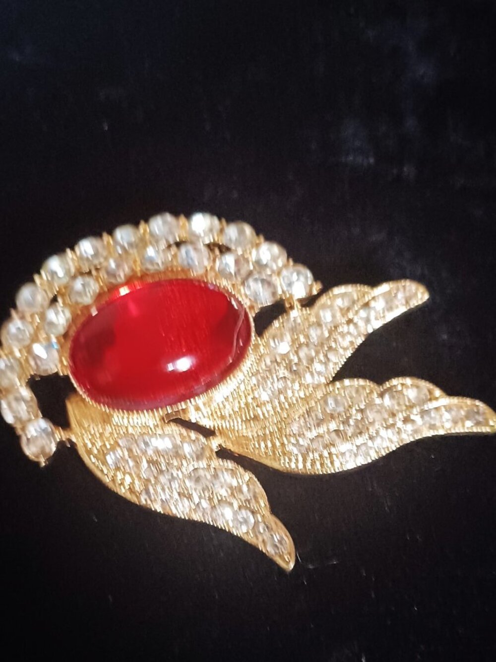Elegant Rhinestone Brooch